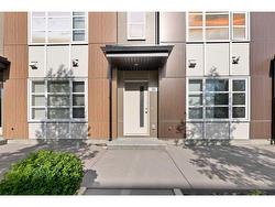 205 Evansridge Park NW Calgary, AB T3P 0N7