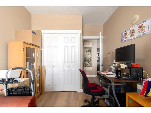 402-315 3 Street Se, Calgary, AB - Indoor Photo Showing Office