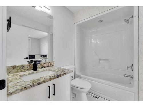 47 Whiteram Court Ne, Calgary, AB - Indoor Photo Showing Bathroom