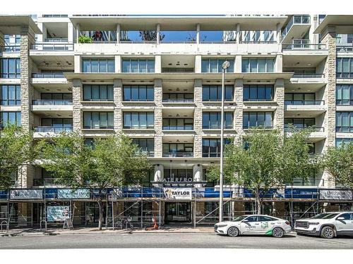 555-222 Riverfront Avenue Sw, Calgary, AB - Outdoor