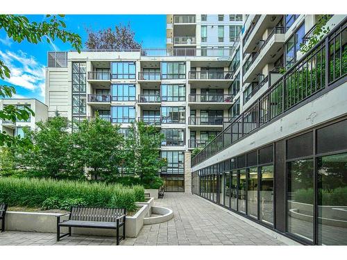 555-222 Riverfront Avenue Sw, Calgary, AB - Outdoor