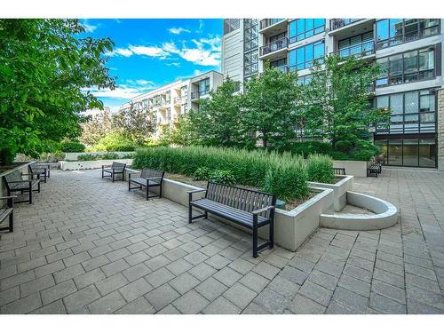 555-222 Riverfront Avenue Sw, Calgary, AB - Outdoor