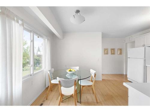 5852 Dalmead Crescent Nw, Calgary, AB - Indoor Photo Showing Dining Room