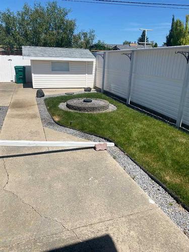 1613 13 Avenue North, Lethbridge, AB - Outdoor