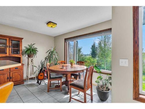 566 Saddlecreek Way Ne, Calgary, AB - Indoor Photo Showing Dining Room