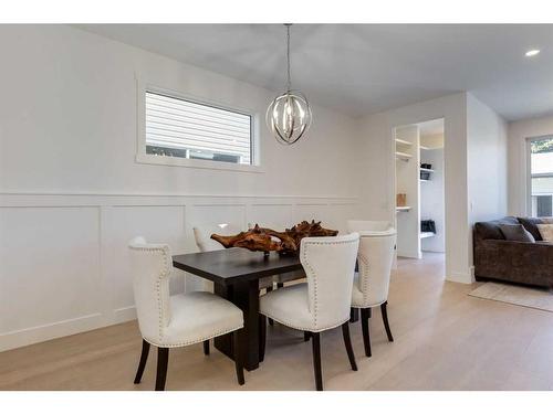 1419 41 Street Sw, Calgary, AB - Indoor Photo Showing Dining Room