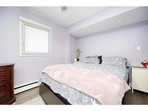 201-1027 12 Avenue Sw, Calgary, AB - Indoor Photo Showing Bedroom