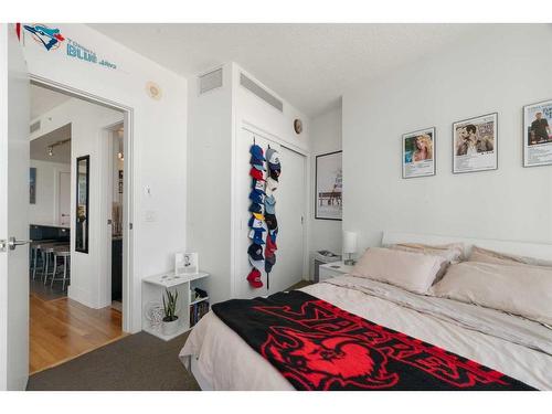 2305-433 11 Avenue Se, Calgary, AB - Indoor Photo Showing Bedroom