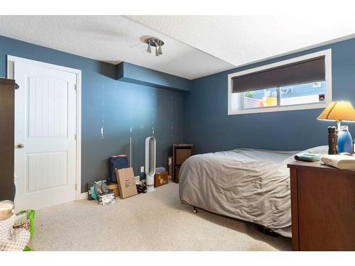 259 Chapalina Terrace Se, Calgary, AB - Indoor Photo Showing Bedroom