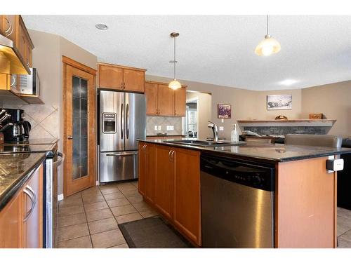 259 Chapalina Terrace Se, Calgary, AB - Indoor Photo Showing Kitchen