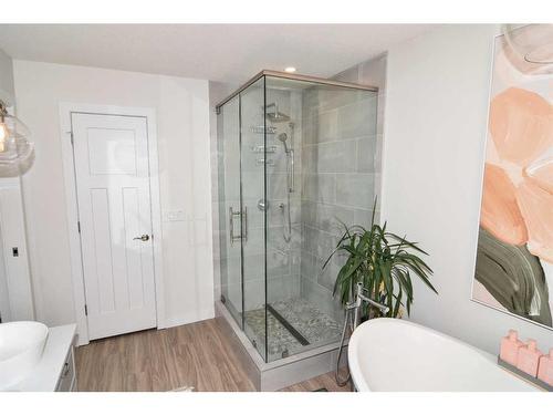 123 Huntchester Crescent Ne, Calgary, AB - Indoor Photo Showing Bathroom