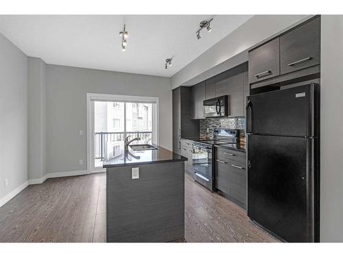 8 Stonehouse Crescent Nw, High River, AB - Indoor Photo Showing Kitchen