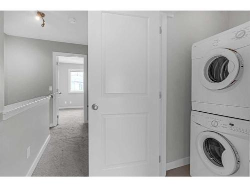 8 Stonehouse Crescent Nw, High River, AB - Indoor Photo Showing Laundry Room