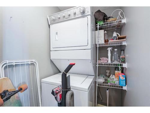 16-2104 17 Street Sw, Calgary, AB - Indoor Photo Showing Laundry Room