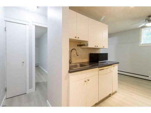 105-626 2 Avenue Ne, Calgary, AB - Indoor Photo Showing Kitchen