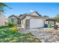 60 Panorama Hills Place NW Calgary, AB T3K 4R9