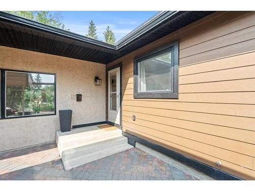 112 Oakcliffe Place Sw, Calgary, AB - Outdoor With Deck Patio Veranda With Exterior