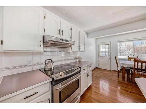 240 Arbour Ridge Way Nw, Calgary, AB - Indoor Photo Showing Kitchen