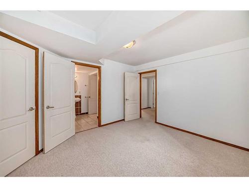 240 Arbour Ridge Way Nw, Calgary, AB - Indoor Photo Showing Other Room