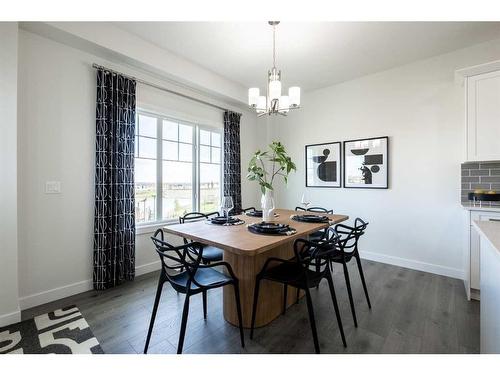 35 Saddlebred Place, Cochrane, AB - Indoor Photo Showing Dining Room