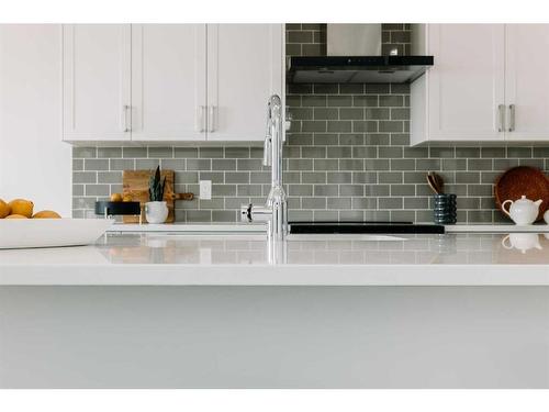 35 Saddlebred Place, Cochrane, AB - Indoor Photo Showing Kitchen