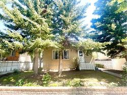 206 11A Street NE Calgary, AB T2E 4P1