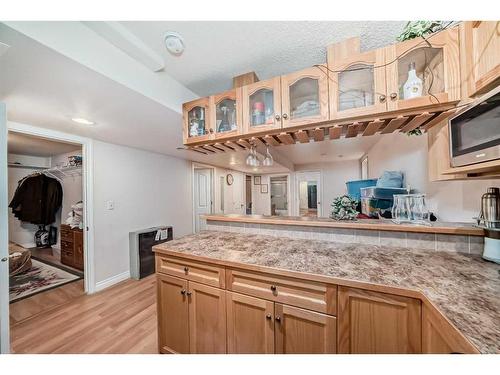 2538 Catalina Boulevard Ne, Calgary, AB - Indoor Photo Showing Kitchen