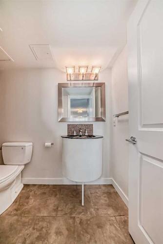 601-1033 15 Avenue Sw, Calgary, AB - Indoor Photo Showing Bathroom