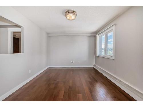 601-1033 15 Avenue Sw, Calgary, AB - Indoor Photo Showing Other Room