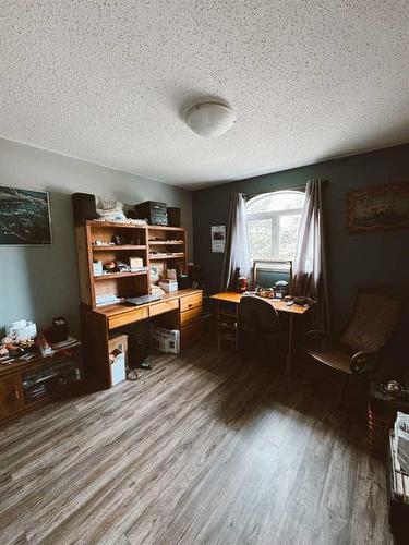 207 9 Avenue Ne, Sundre, AB - Indoor