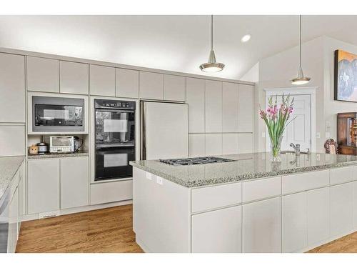 149 Carey, Canmore, AB - Indoor Photo Showing Kitchen With Upgraded Kitchen