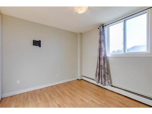 403-313 20 Avenue Sw, Calgary, AB - Indoor Photo Showing Other Room