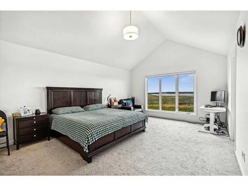 20 Copperhead Place Se, Calgary, AB - Indoor Photo Showing Bedroom