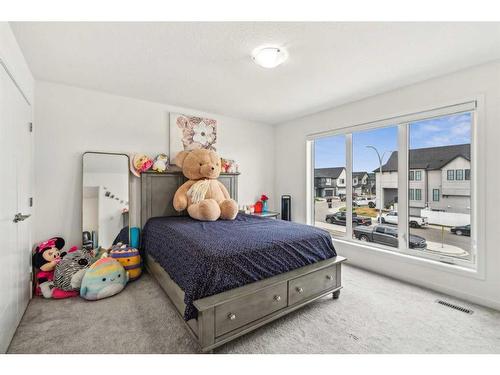 20 Copperhead Place Se, Calgary, AB - Indoor Photo Showing Bedroom