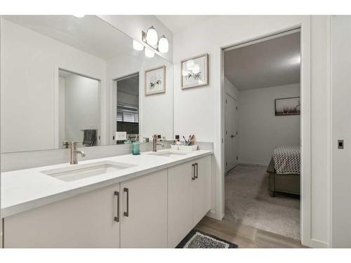 20 Copperhead Place Se, Calgary, AB - Indoor Photo Showing Bathroom