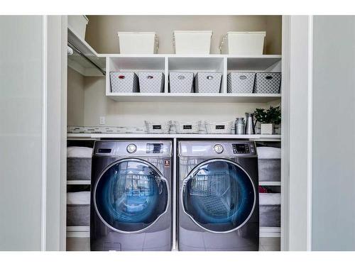 2002 25A Street Sw, Calgary, AB - Indoor Photo Showing Laundry Room