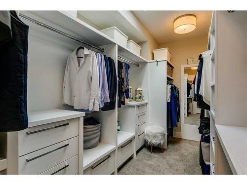 2002 25A Street Sw, Calgary, AB - Indoor With Storage