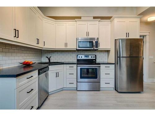 2002 25A Street Sw, Calgary, AB - Indoor Photo Showing Kitchen