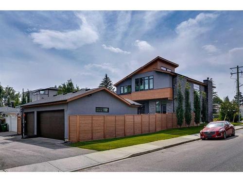 2002 25A Street Sw, Calgary, AB - Outdoor