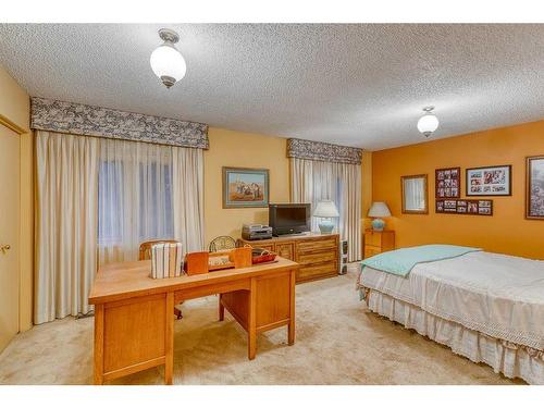 322136 8 Street East, Rural Foothills County, AB - Indoor Photo Showing Bedroom