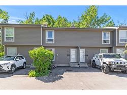 218-15403 Deer Run Drive SE Calgary, AB T2J 6B8