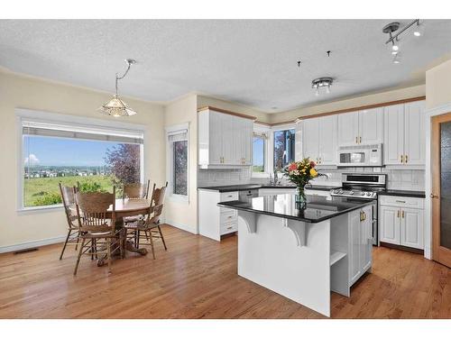 55 Schiller Crescent Nw, Calgary, AB - Indoor