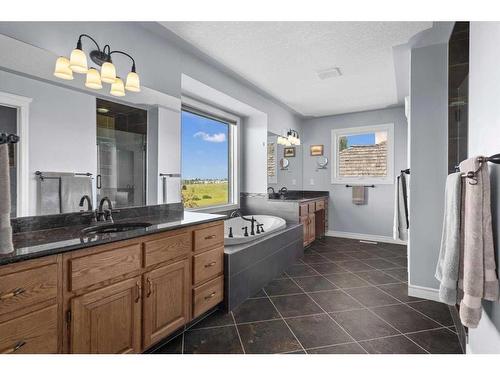 55 Schiller Crescent Nw, Calgary, AB - Indoor Photo Showing Bathroom