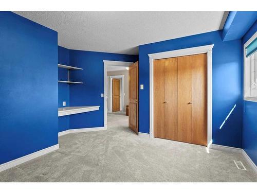 55 Schiller Crescent Nw, Calgary, AB - Indoor