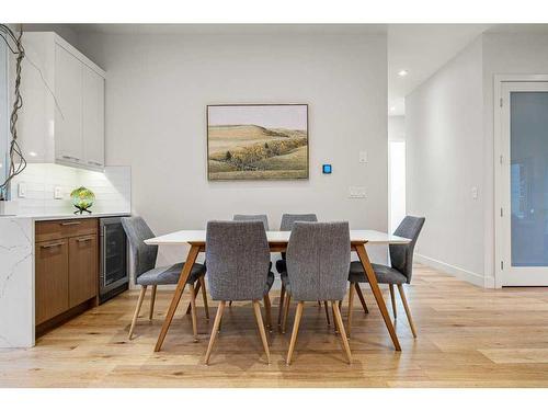 4627 21 Avenue Nw, Calgary, AB - Indoor Photo Showing Dining Room