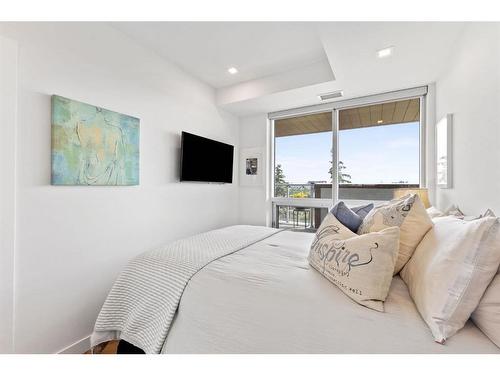 216-8505 Broadcast Avenue Sw, Calgary, AB - Indoor Photo Showing Bedroom