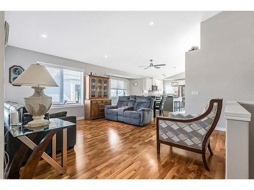 336 Willow Ridge Manor, Diamond Valley, AB - Indoor Photo Showing Living Room