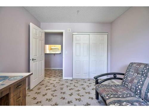 207-2022 Canyon Meadows Drive Se, Calgary, AB - Indoor