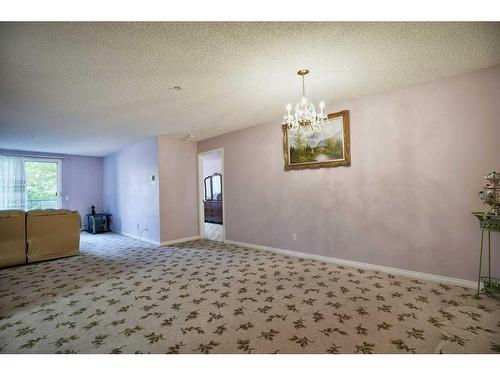 207-2022 Canyon Meadows Drive Se, Calgary, AB - Indoor