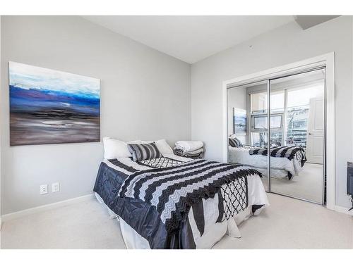 2405-211 13 Avenue Se, Calgary, AB - Indoor Photo Showing Bedroom